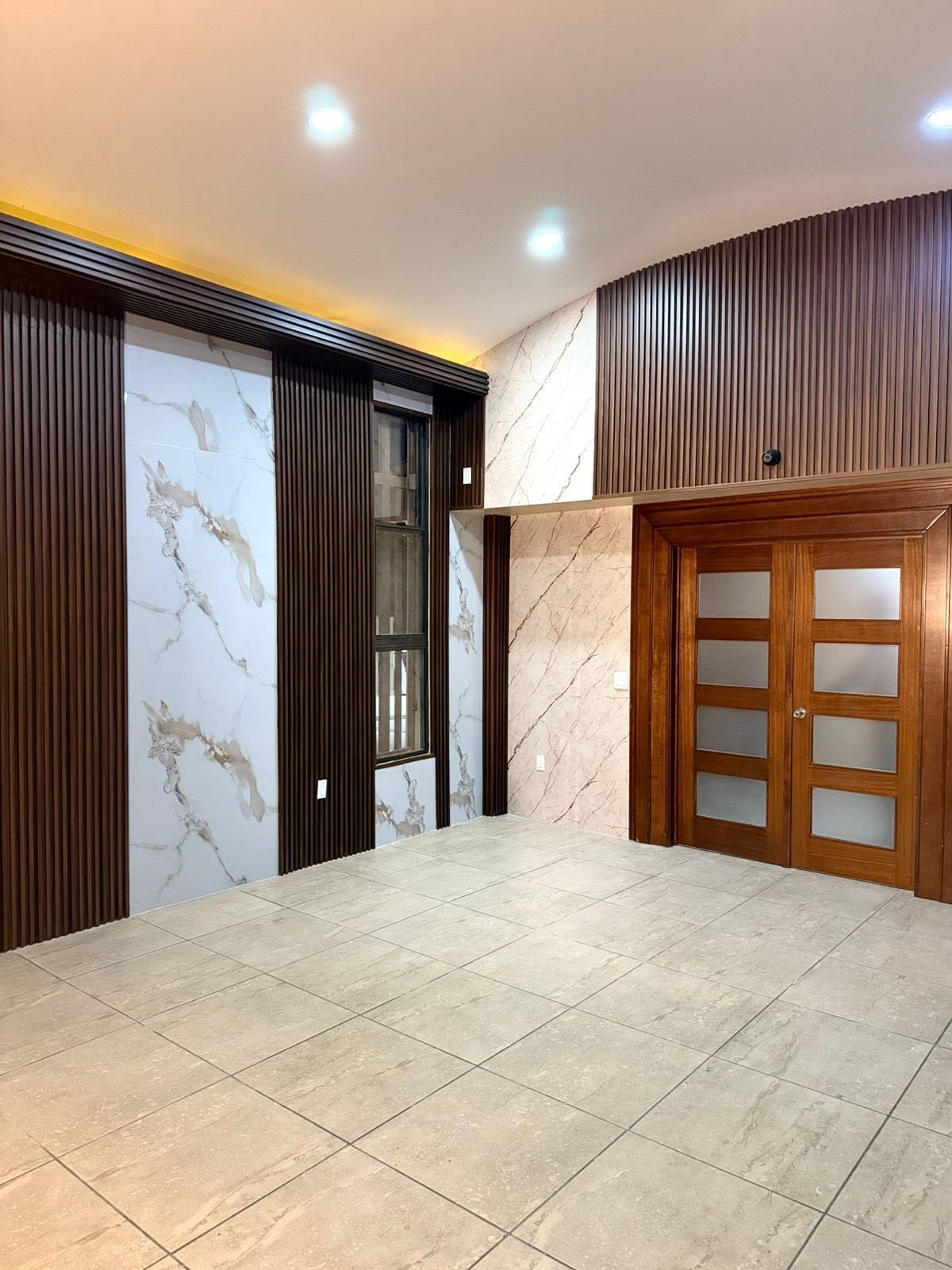 Lambrín PVC para Interior - Casa y Moda Instalaciones